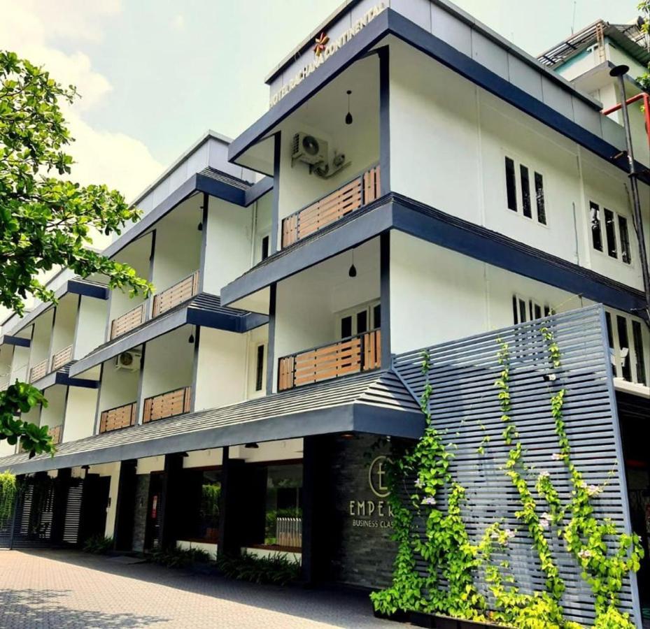 Emperor-Hotel Rachana Continental Pvt Ltd Kizhake Chālakudi Dış mekan fotoğraf