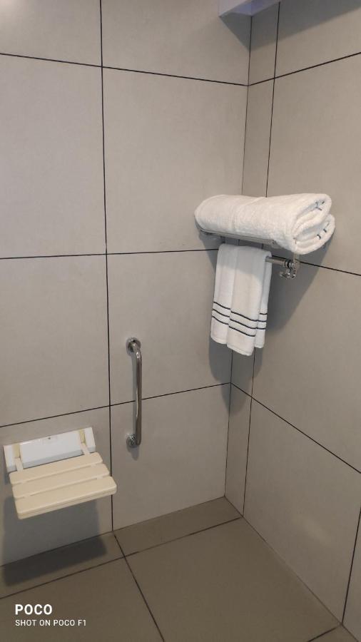 Emperor-Hotel Rachana Continental Pvt Ltd Kizhake Chālakudi Dış mekan fotoğraf