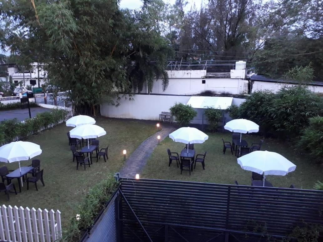 Emperor-Hotel Rachana Continental Pvt Ltd Kizhake Chālakudi Dış mekan fotoğraf